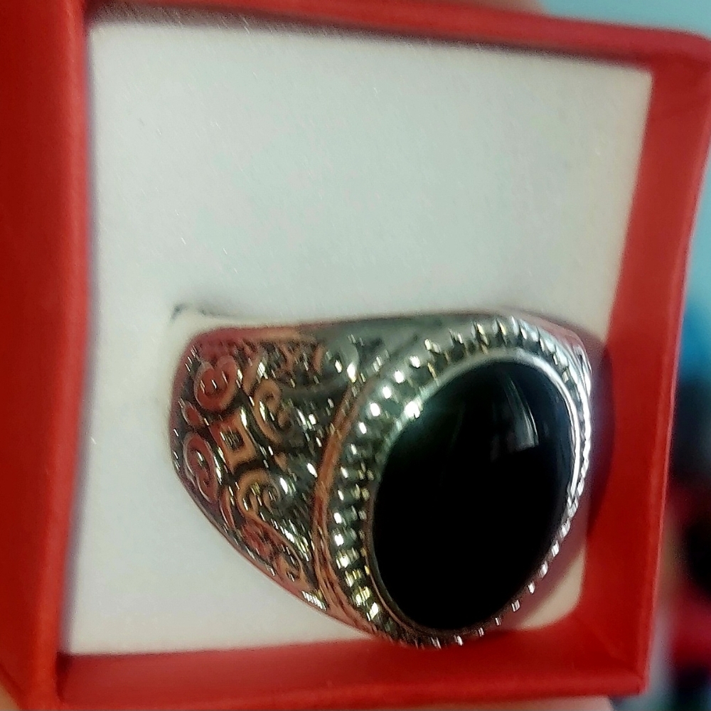 Silver Ornate Ring with Black Stone - Picture 8 of 11